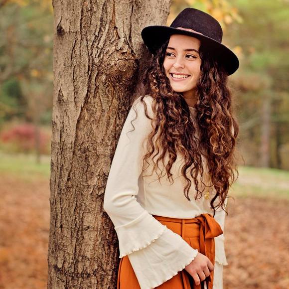 Meet your Posher, Alice - Picture 1 of 1